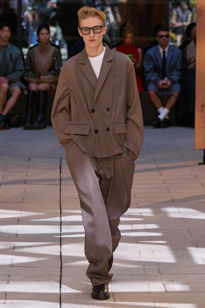 Look 65